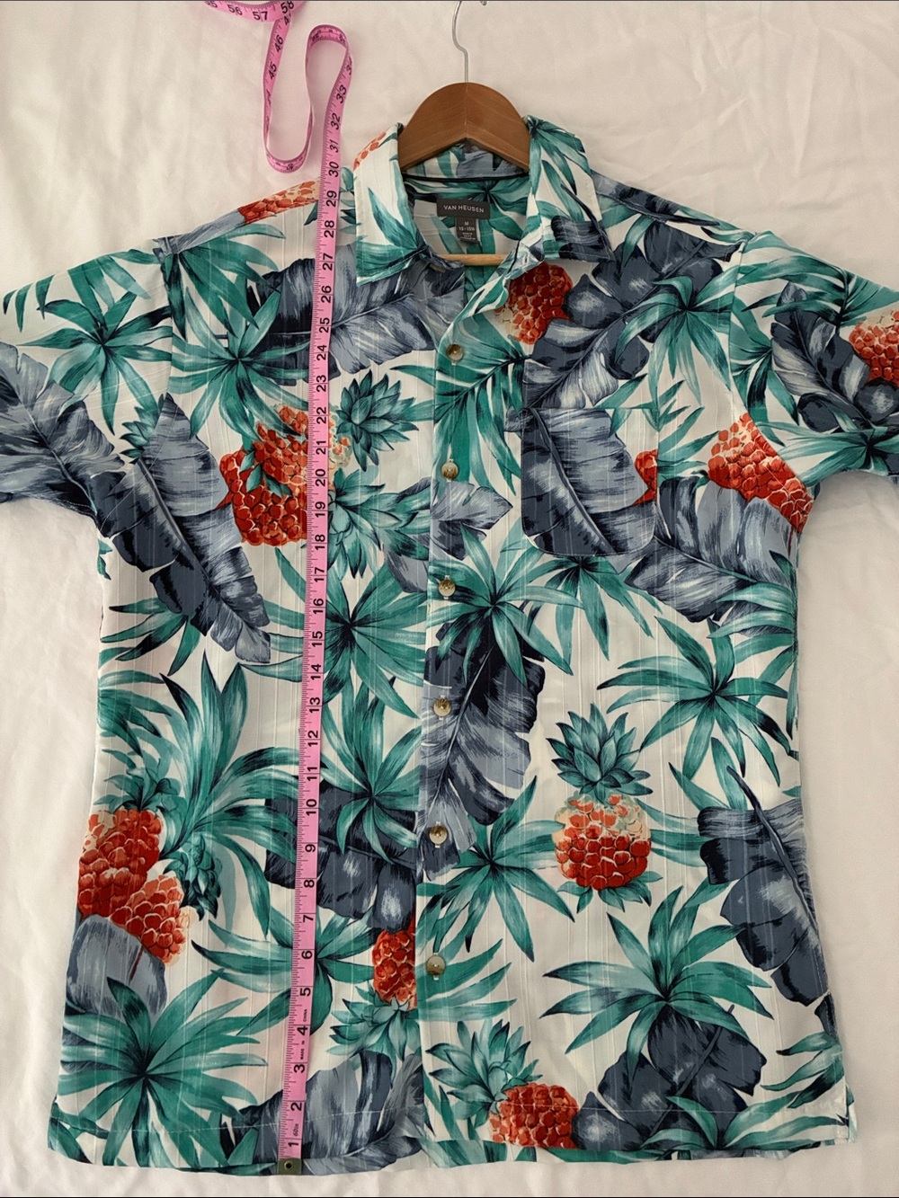 Van Heusen “Hawaiian” shirt size M